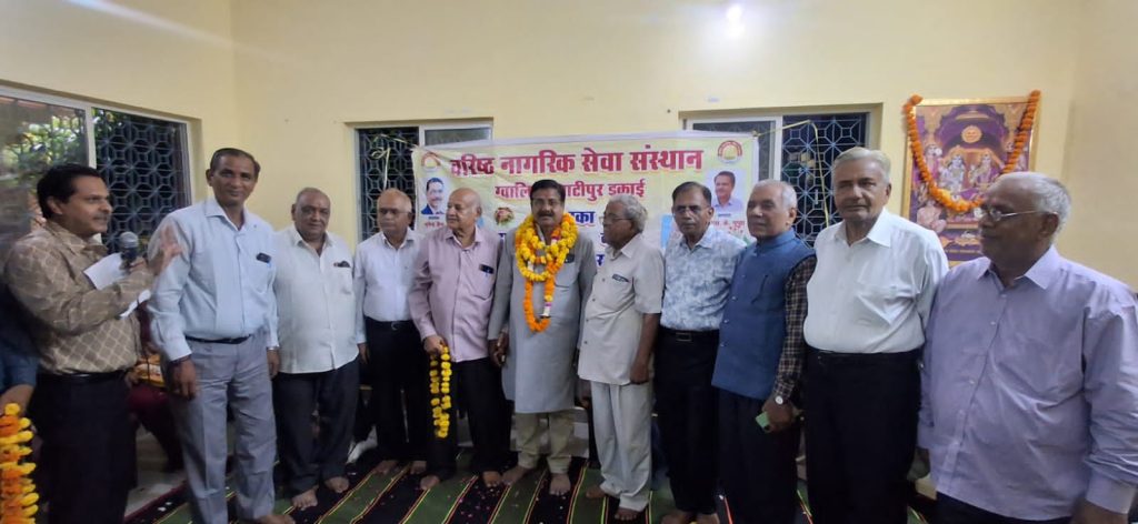 सुन्दर काण्ड पाठ के भक्ति पूर्ण बाताबरण में ग्वालियर ग्रेटर के चुनाव में विजयी टीम का हुआ भव्य सम्मान
