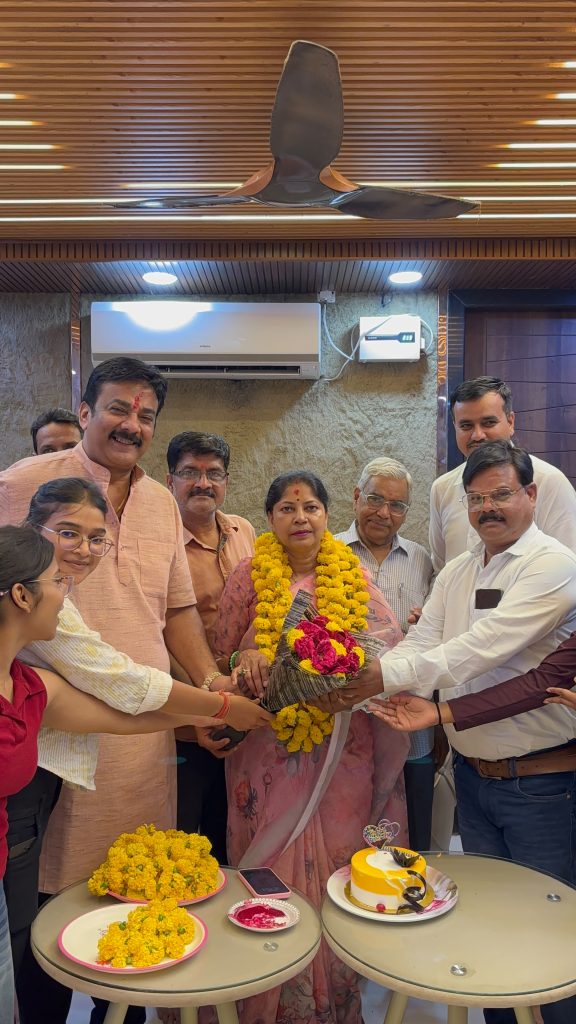संघर्ष सेवा समिति में मनाया गया अनुपमा सिंह लोधी का जन्मदिन, डॉ. संदीप के सामाजिक कार्यों को सराहा